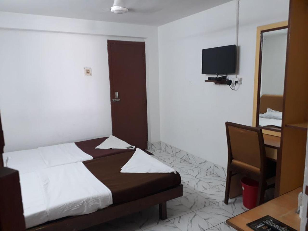 Deep Hotel Lakhnau Kültér fotó